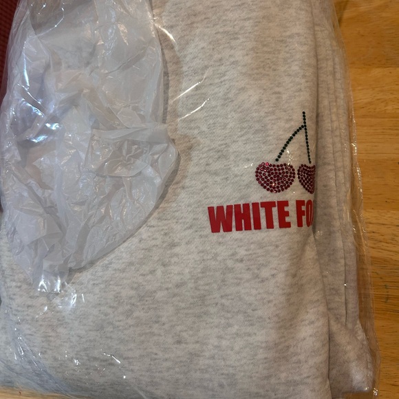 White Fox Rhinestone Cherry Set - Picture 3 of 6